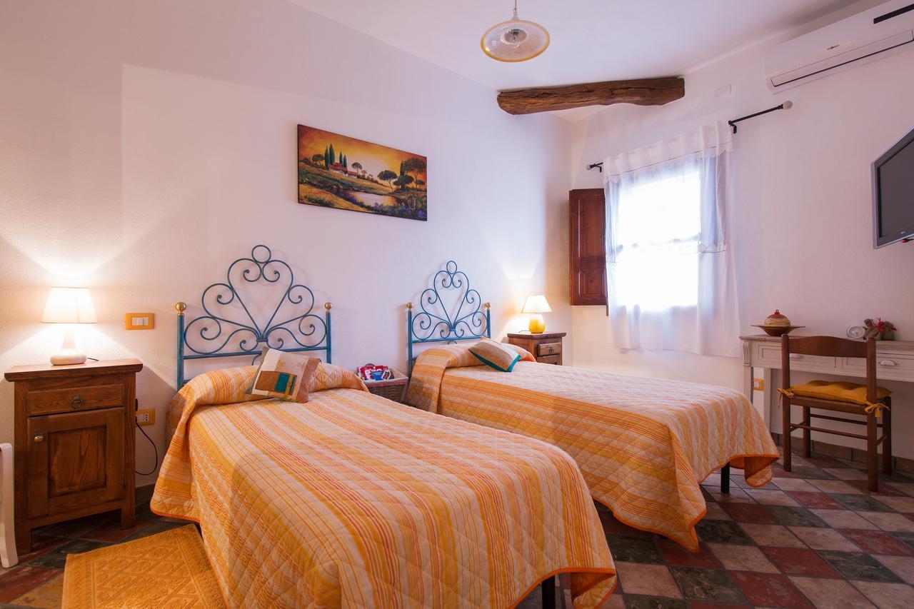 Erbas Bed And Breakfast Nuoro  Exterior photo
